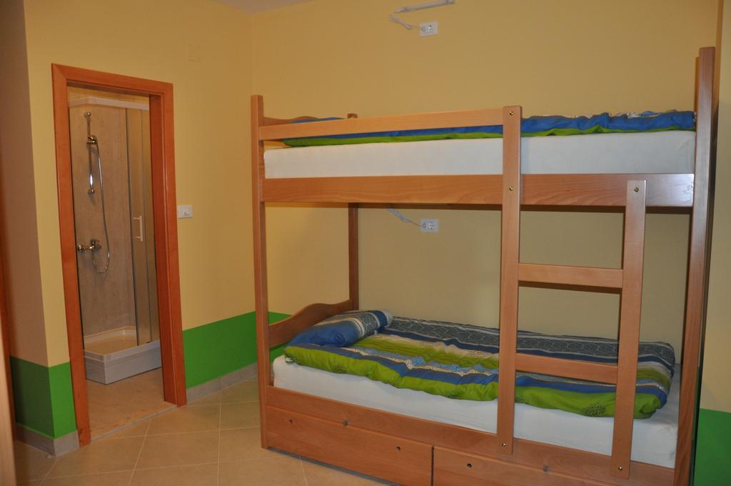 Europa Hostel Portorož Exteriör bild